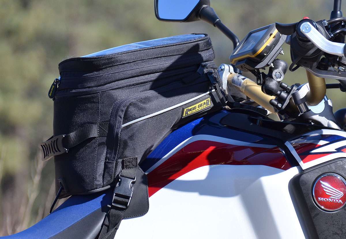 An application scenario or product detail of adventure bike tank bag - Image 3