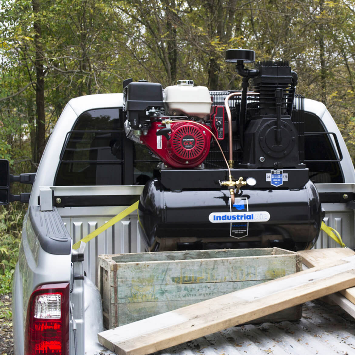 An application scenario or product detail of air compressor for truck tires - Image 24