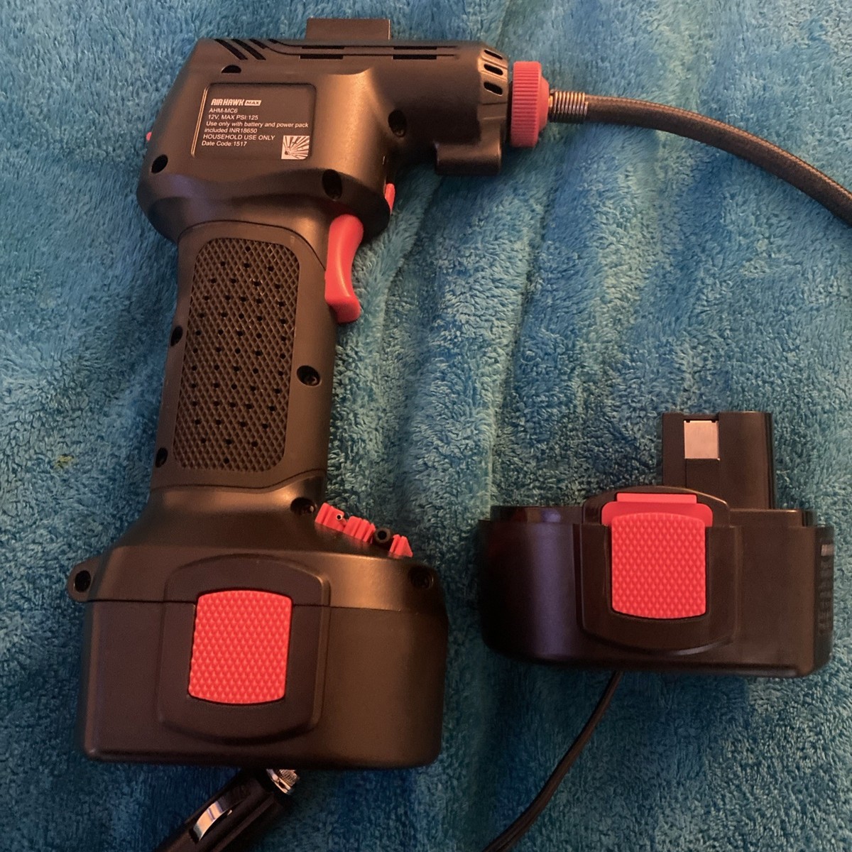 An application scenario or product detail of air hawk tire inflator - Image 17