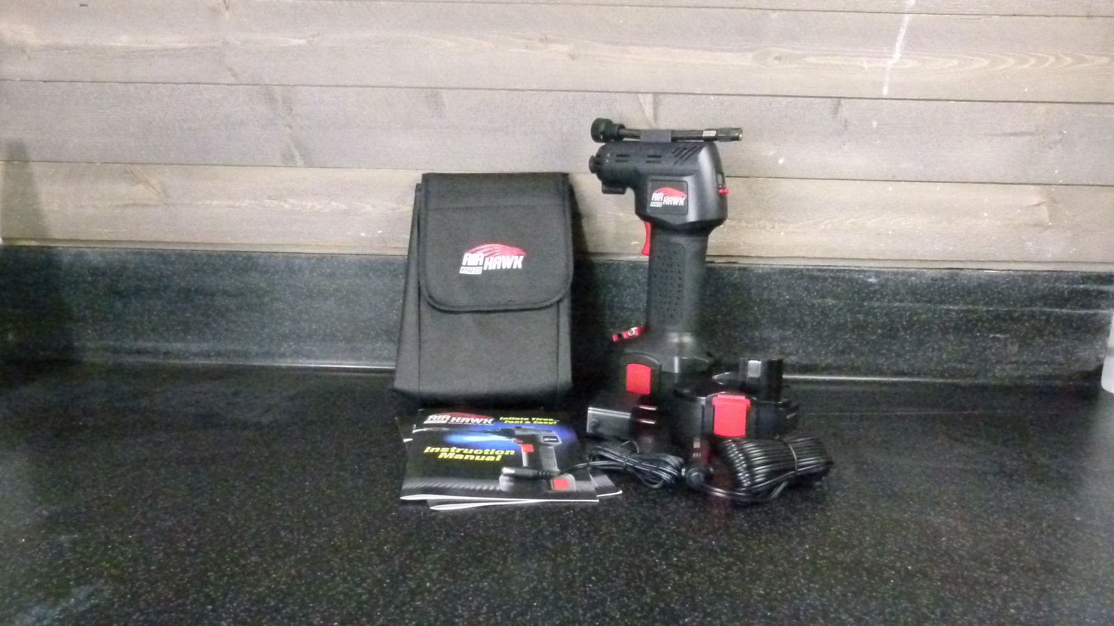 An application scenario or product detail of air hawk tire inflator - Image 22