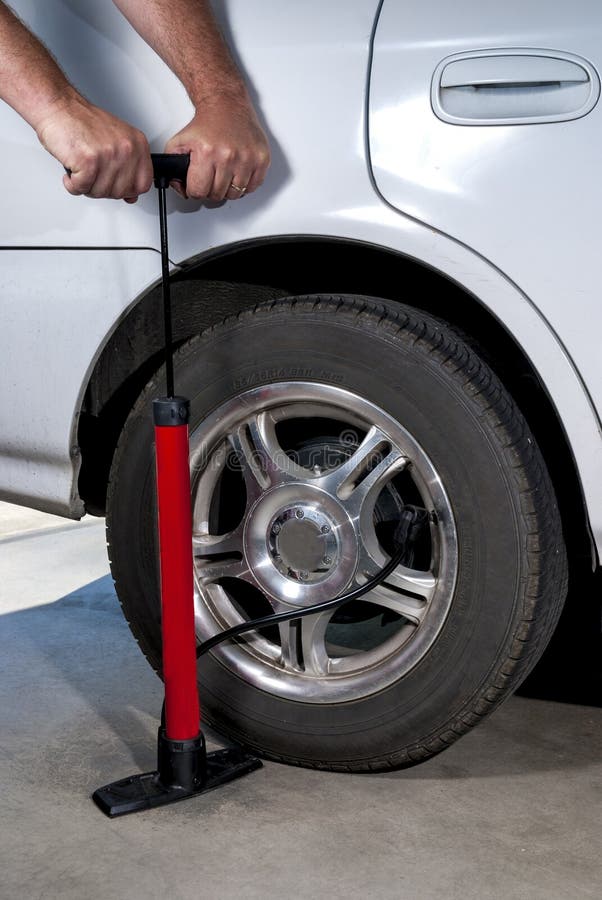 An application scenario or product detail of air pump in car - Image 1