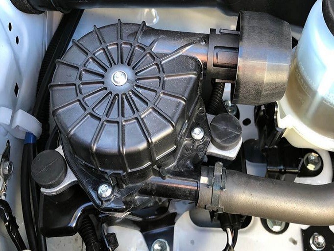 An application scenario or product detail of air pump in car - Image 18