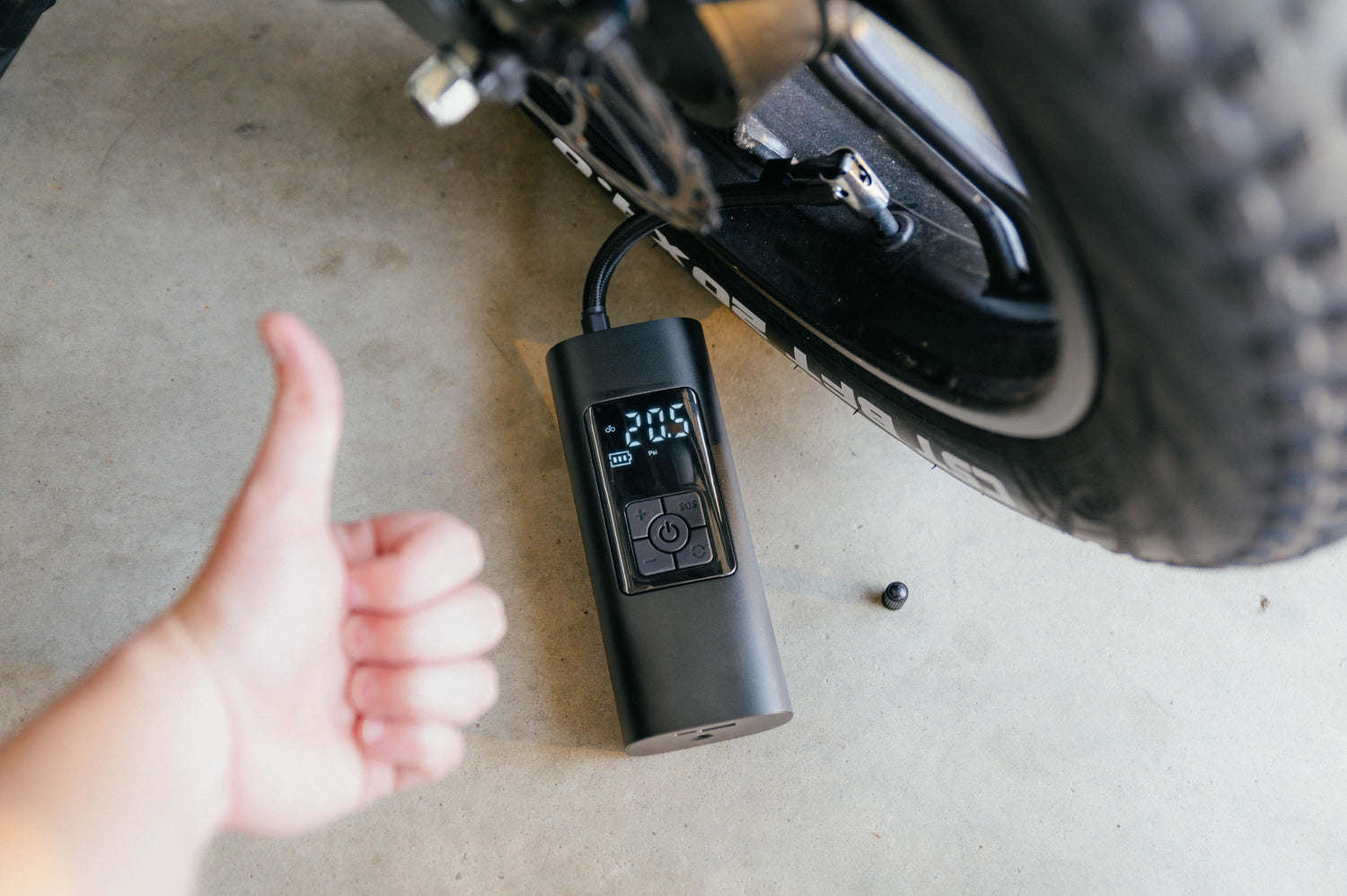 An application scenario or product detail of air pump wireless - Image 22