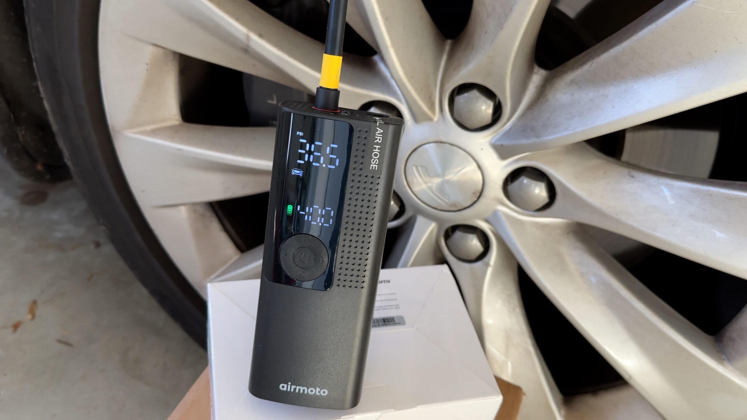 An application scenario or product detail of airmoto tire inflator review - Image 4