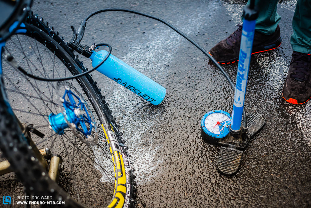 An application scenario or product detail of airshot tubeless tire inflator - Image 1