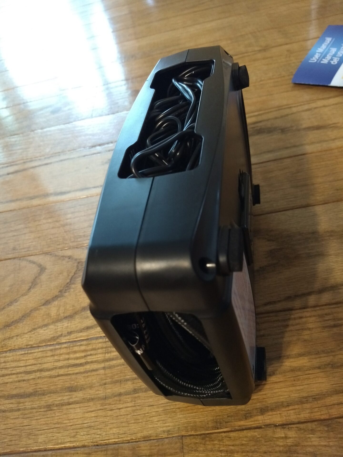 An application scenario or product detail of auto xs portable tire inflator - Image 10