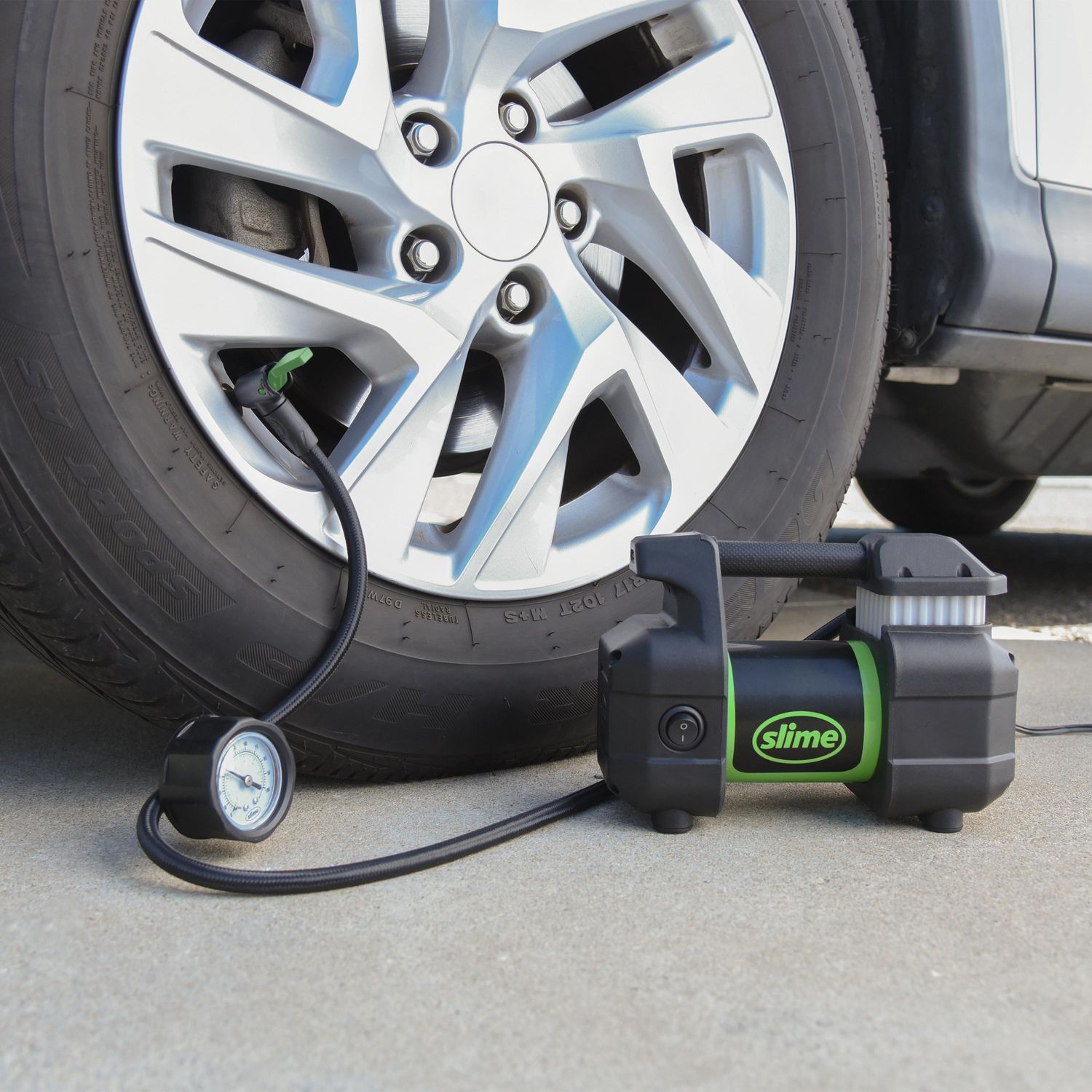 An application scenario or product detail of autozone car air pump - Image 3