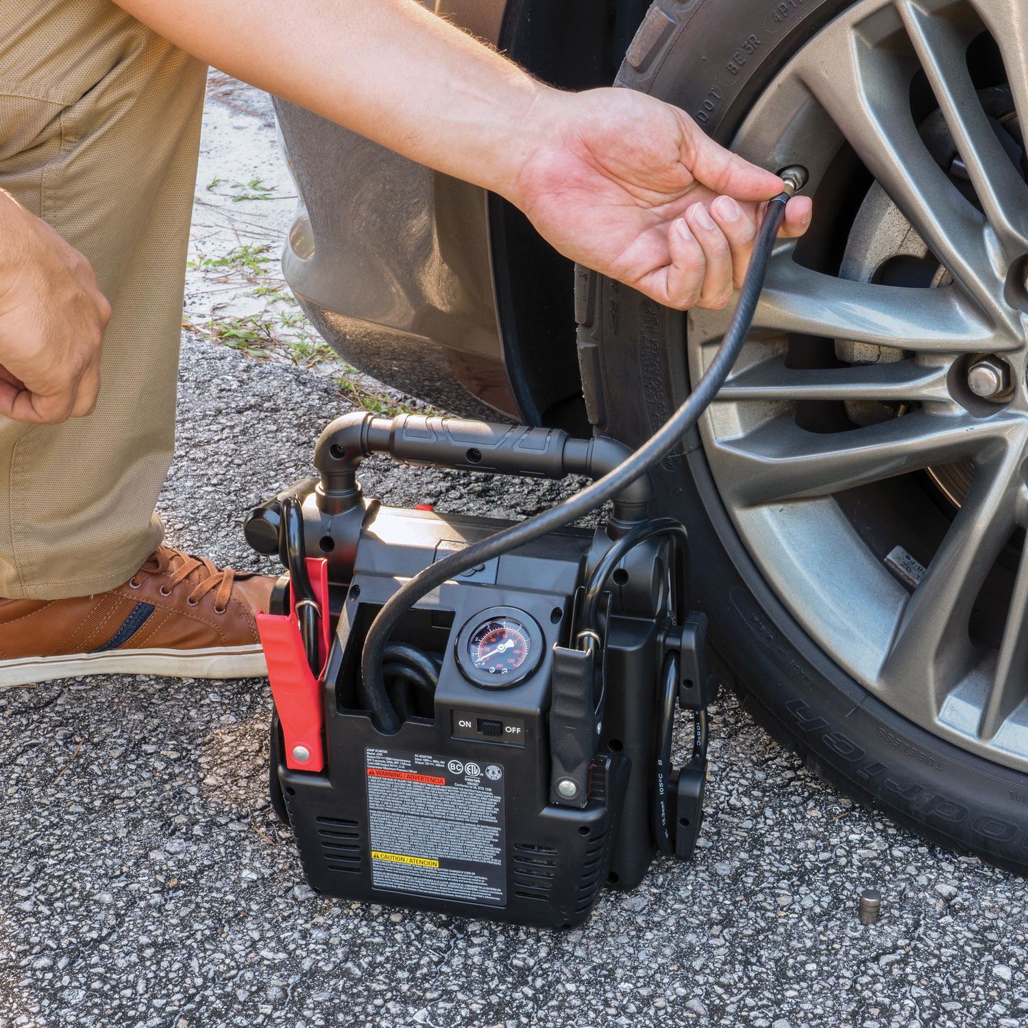An application scenario or product detail of autozone jump starter with air compressor - Image 16