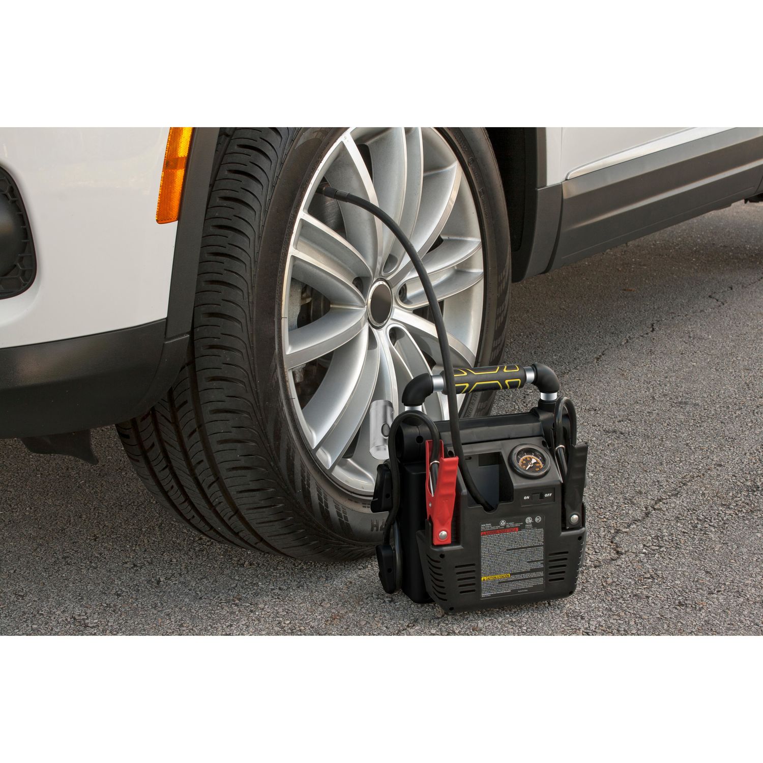 An application scenario or product detail of autozone jump starter with air compressor - Image 21