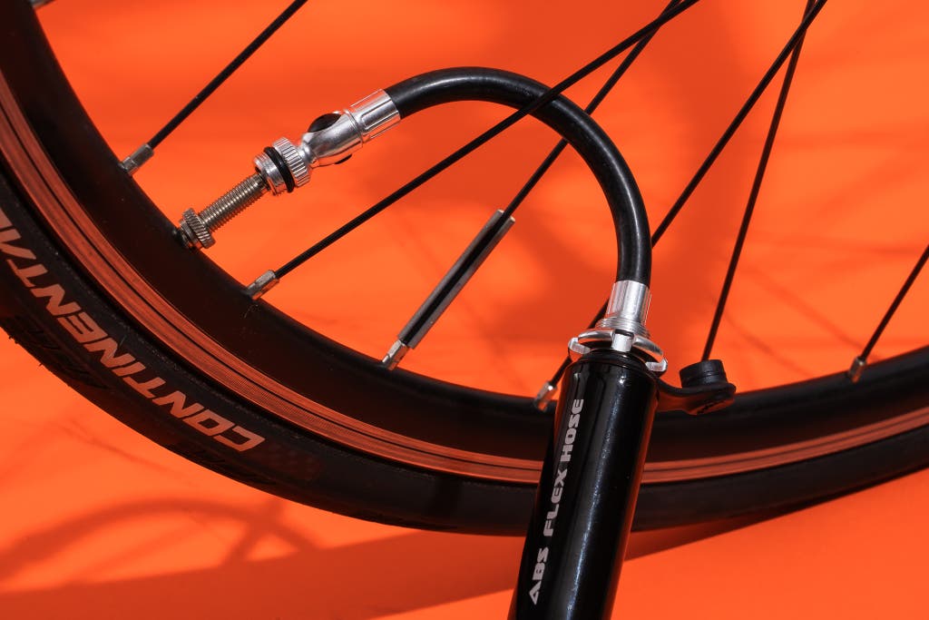 An application scenario or product detail of best bike tire inflator - Image 4