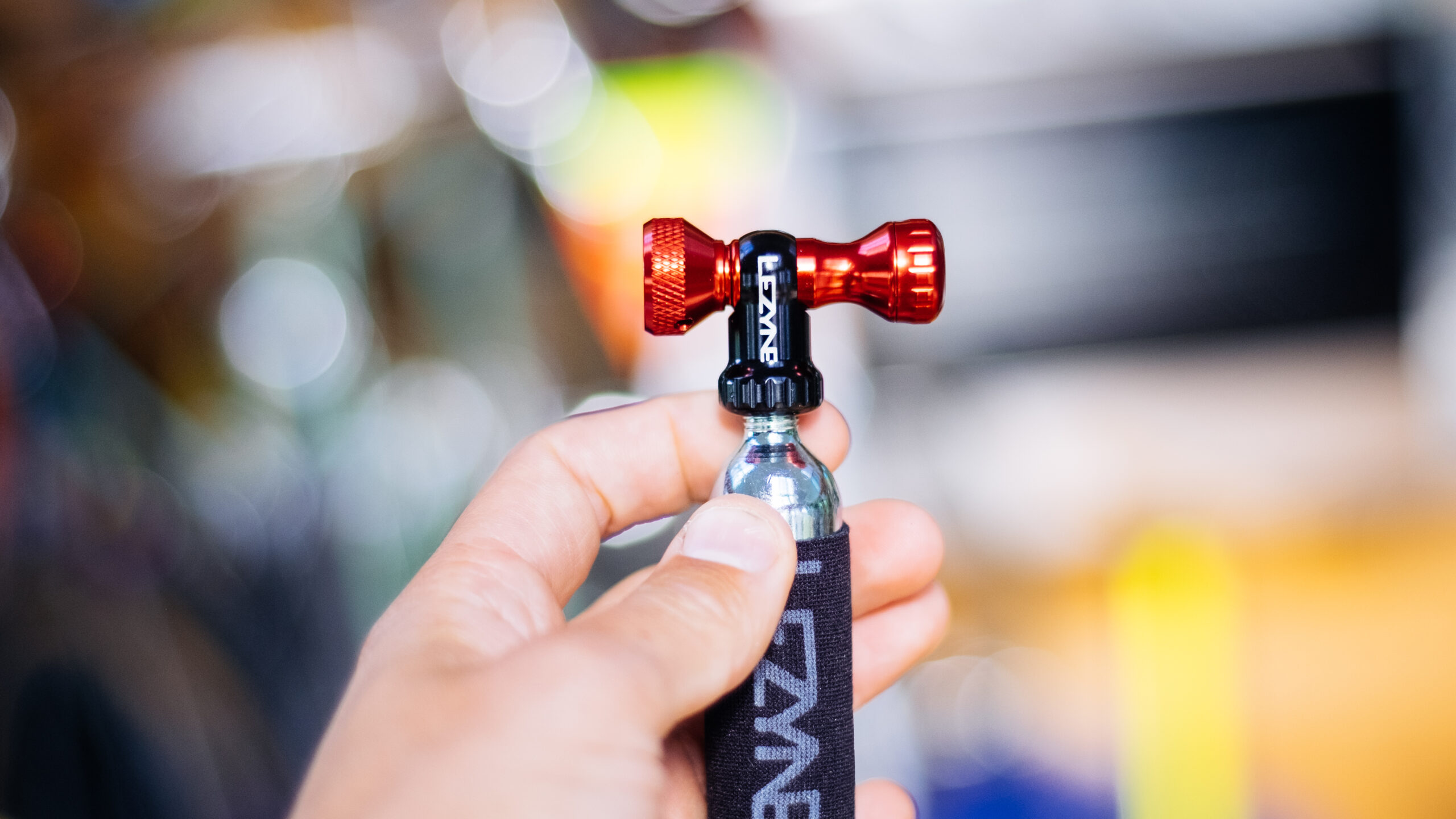 An application scenario or product detail of best co2 bicycle tire inflator - Image 17