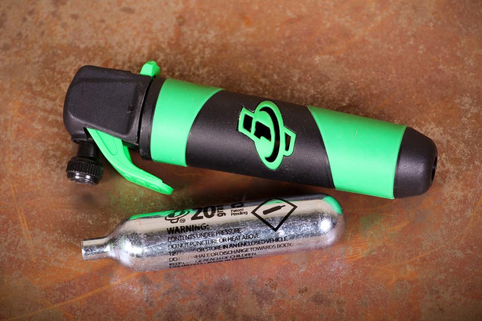 An application scenario or product detail of best co2 bike tire inflator - Image 12