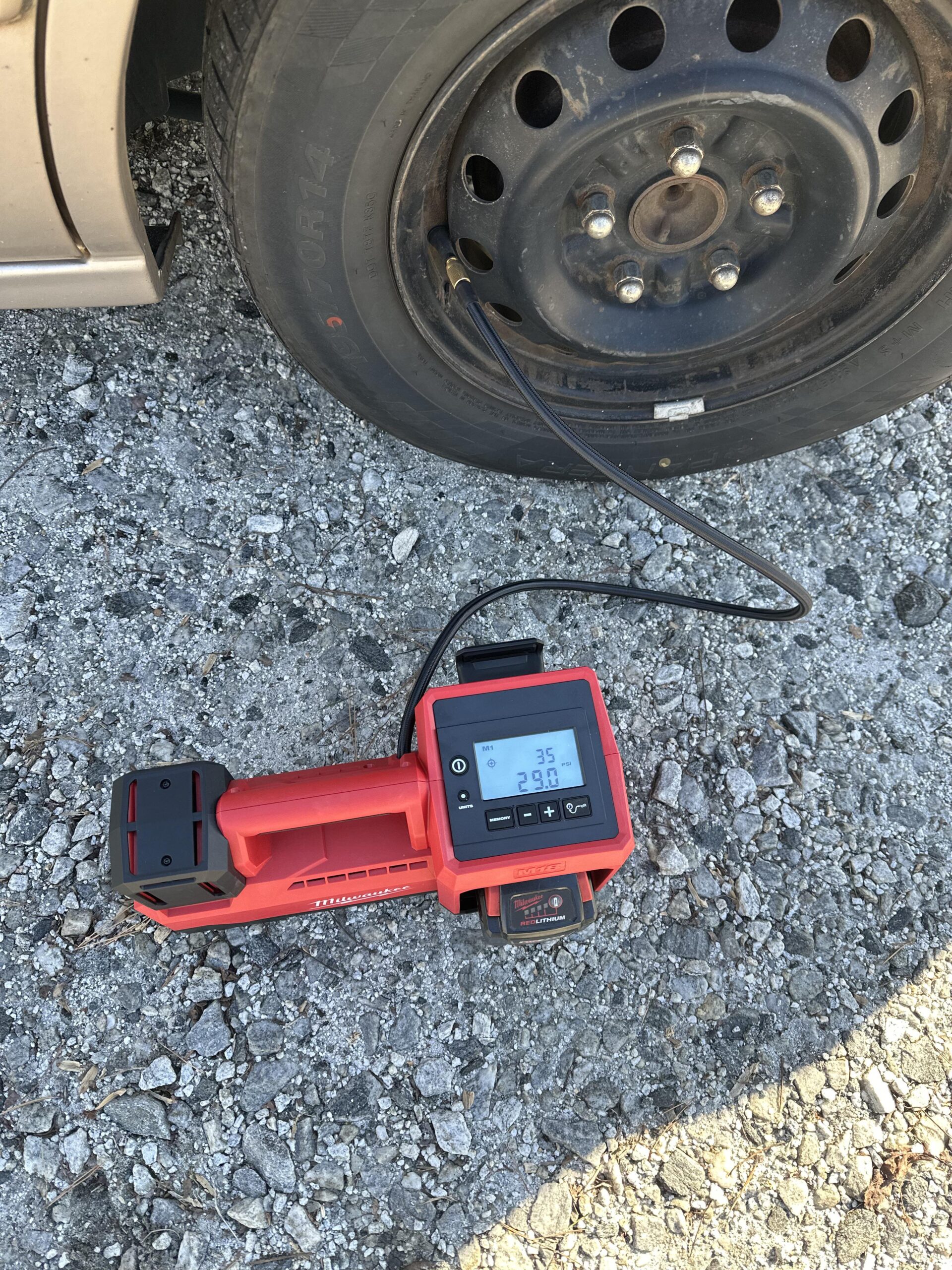 An application scenario or product detail of best tire inflator reddit - Image 1