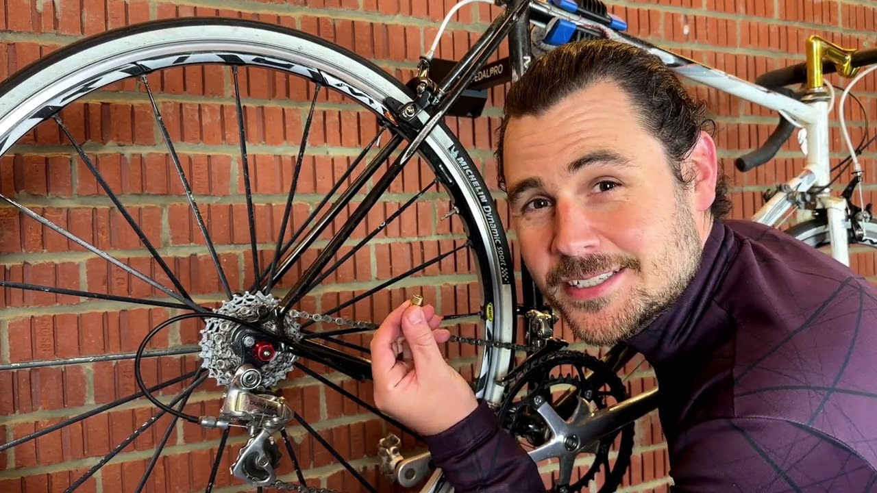 An application scenario or product detail of bike tire inflation adapter - Image 23