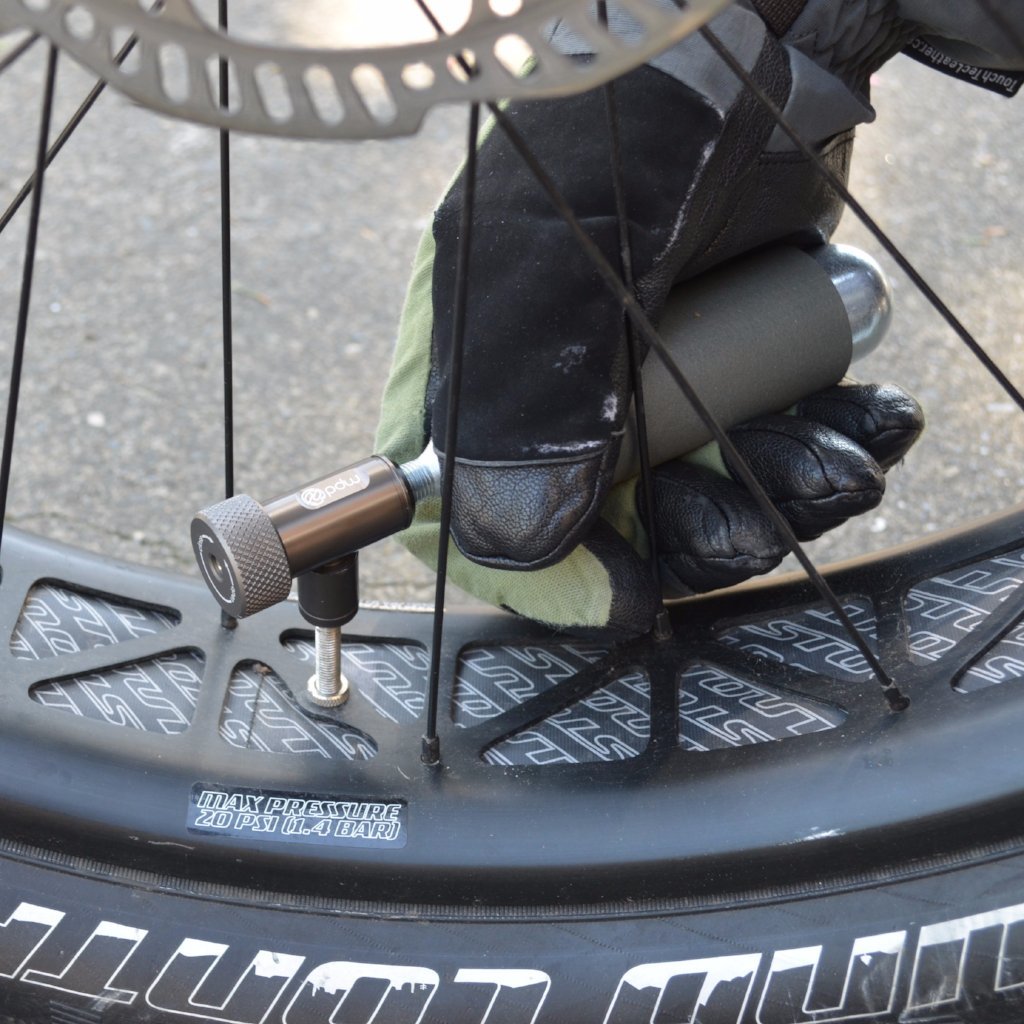 An application scenario or product detail of bike tire inflation - Image 13