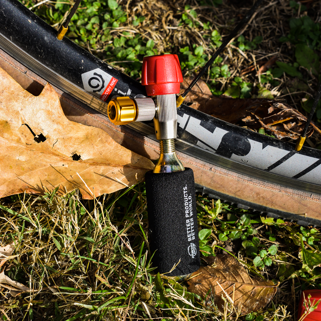 An application scenario or product detail of bike tire inflator - Image 16