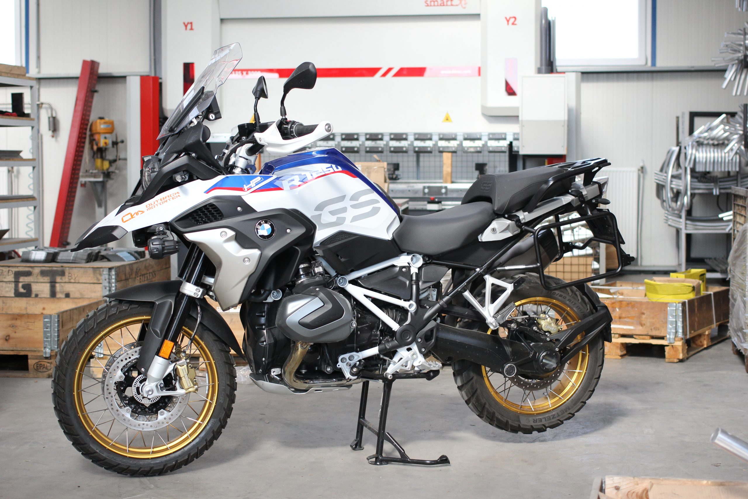 An application scenario or product detail of bmw gs panniers - Image 11