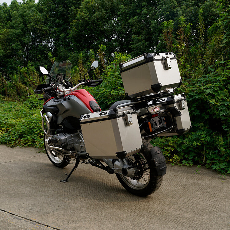 An application scenario or product detail of bmw luggage motorcycle - Image 14