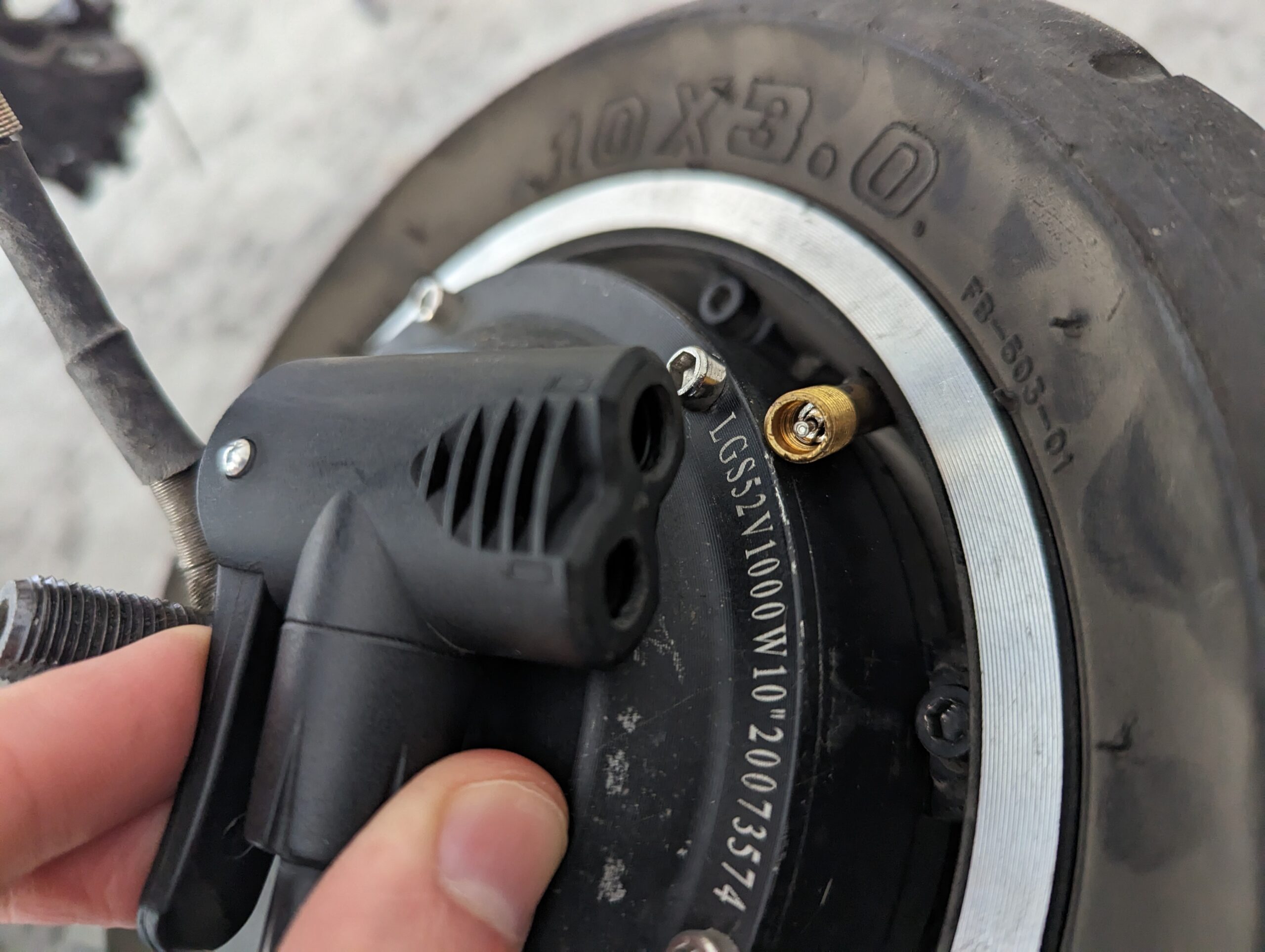 An application scenario or product detail of can a bike pump inflate a car tire - Image 23