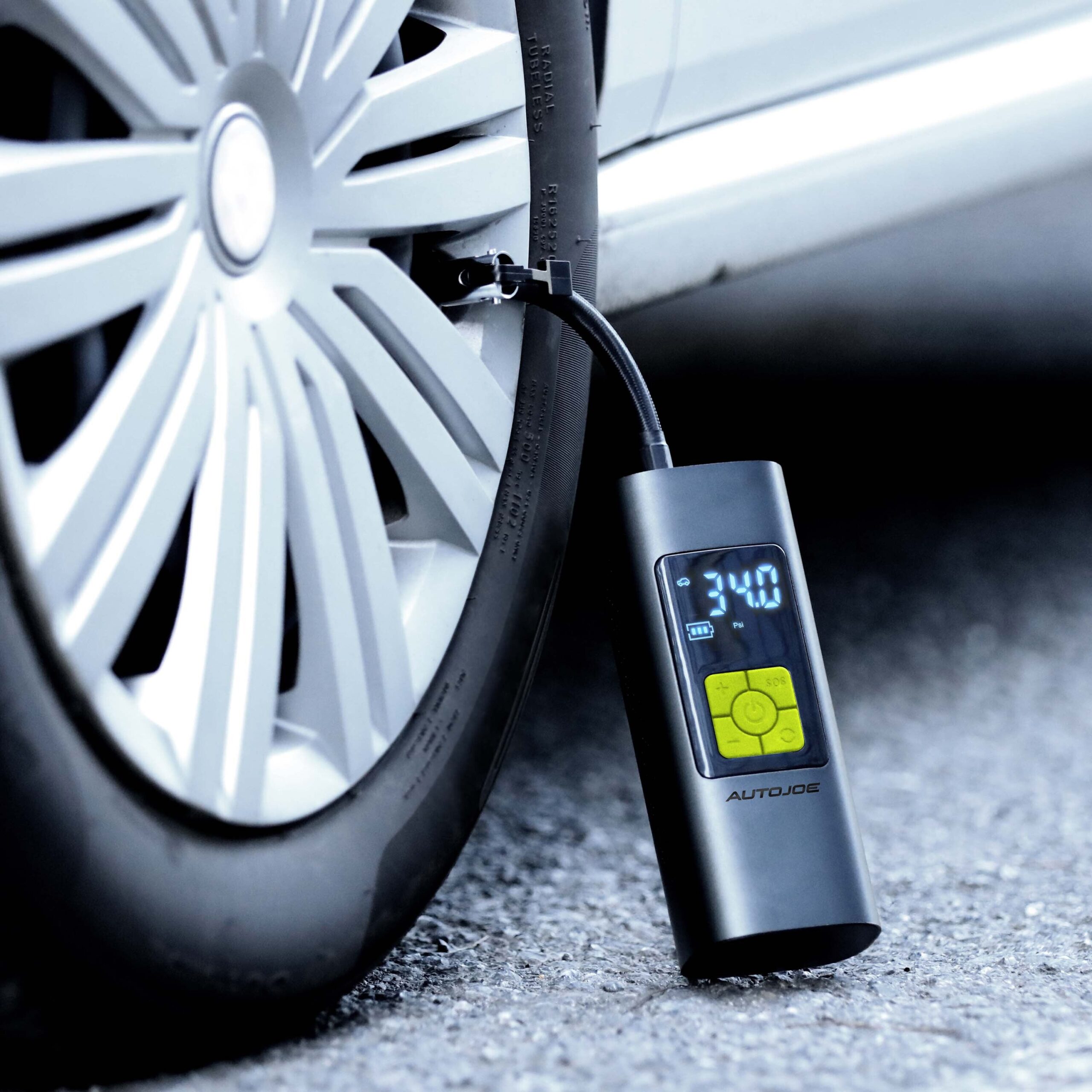 An application scenario or product detail of car automatic air pump - Image 4