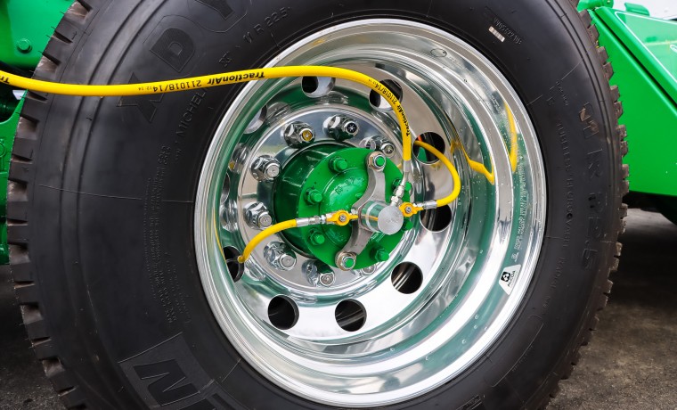 An application scenario or product detail of central tire inflation system 4x4 - Image 2