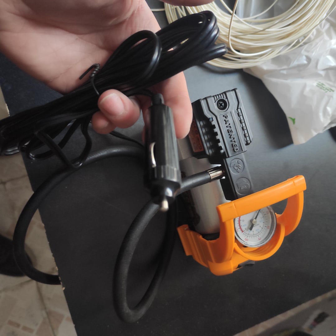 An application scenario or product detail of cigarette lighter air compressor - Image 23