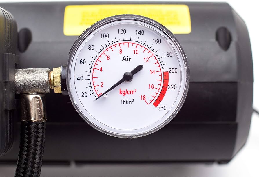 An application scenario or product detail of cigarette lighter tire air pump - Image 5