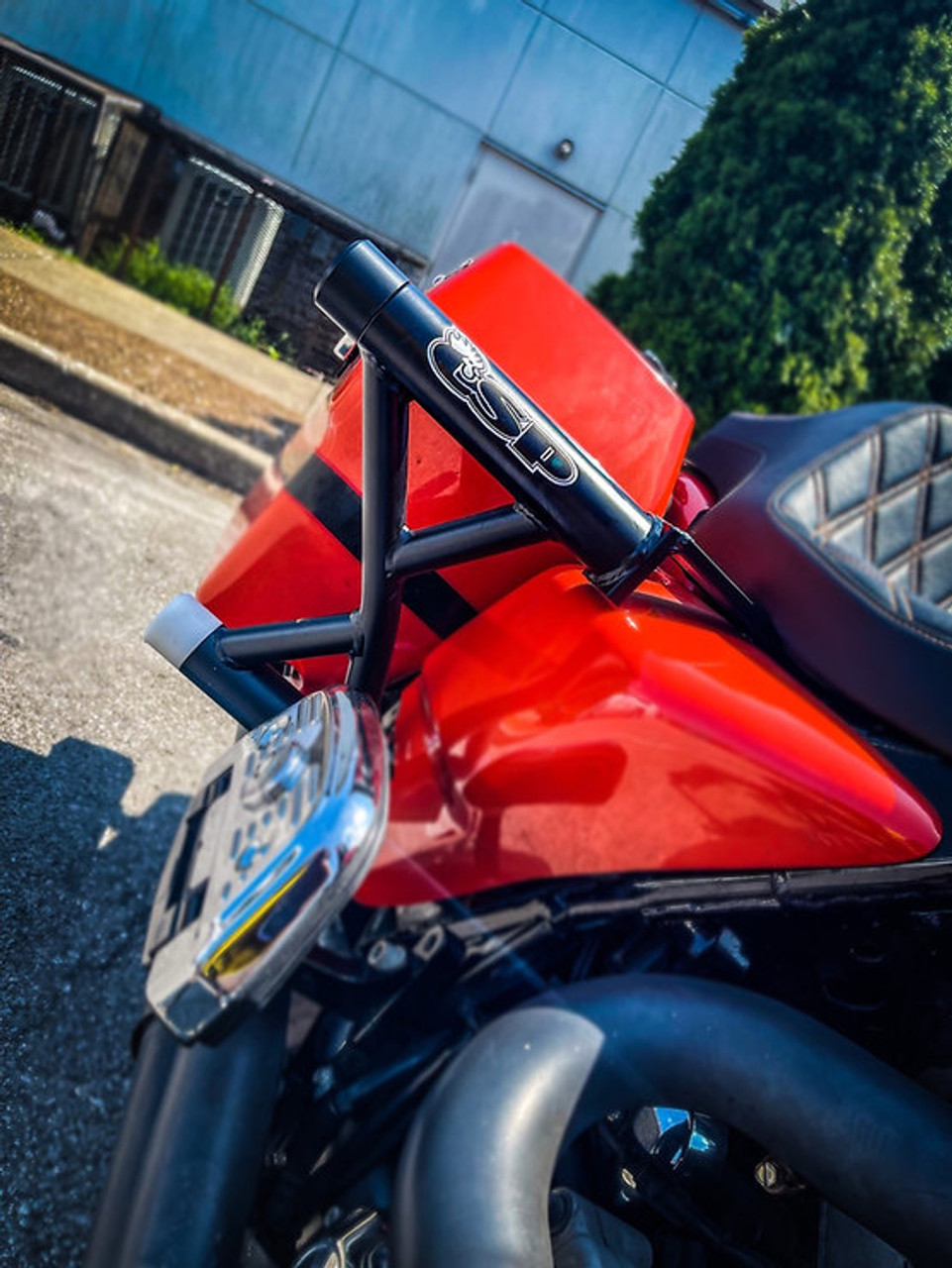 An application scenario or product detail of crash bar bags for harley davidson - Image 19