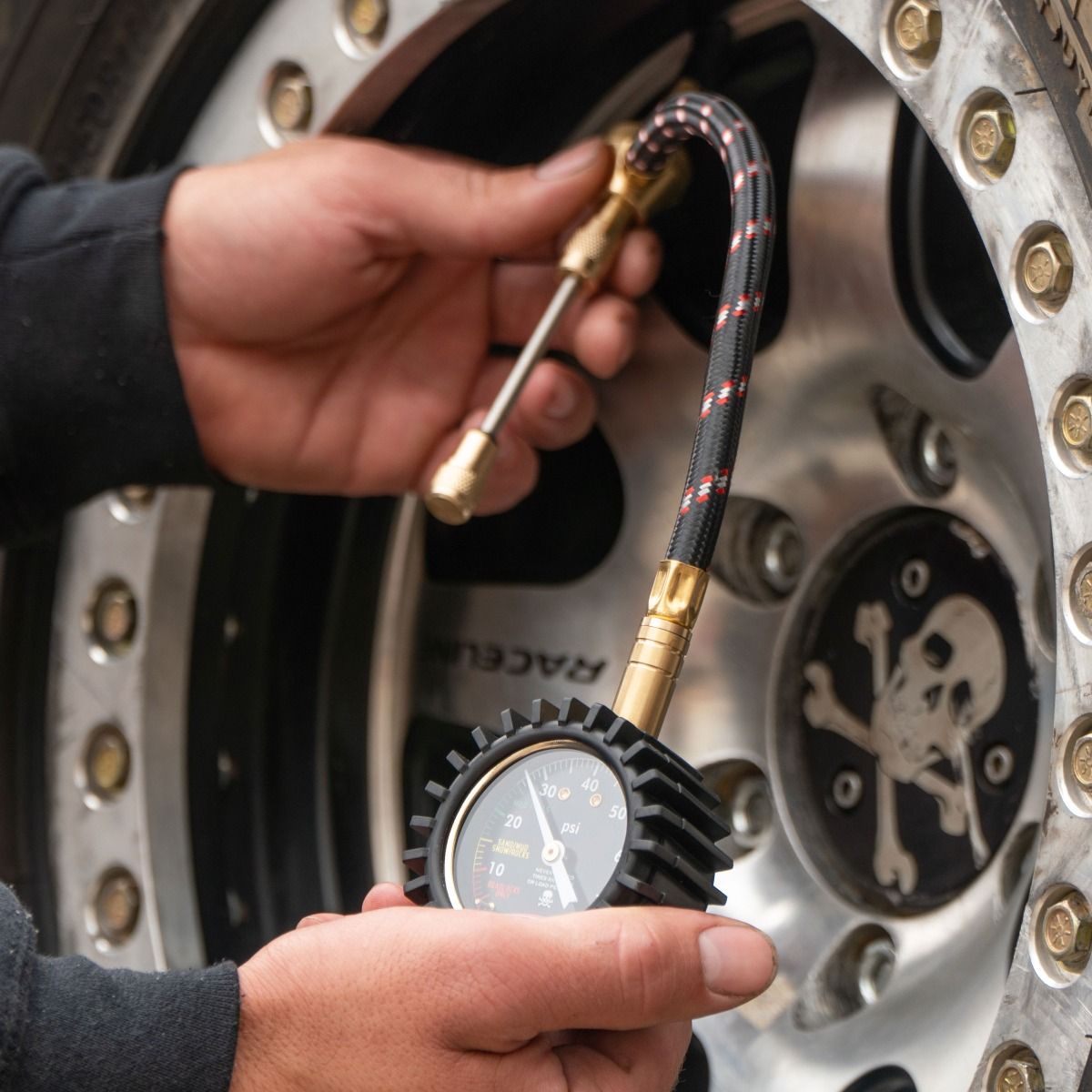 An application scenario or product detail of deflator tire - Image 5