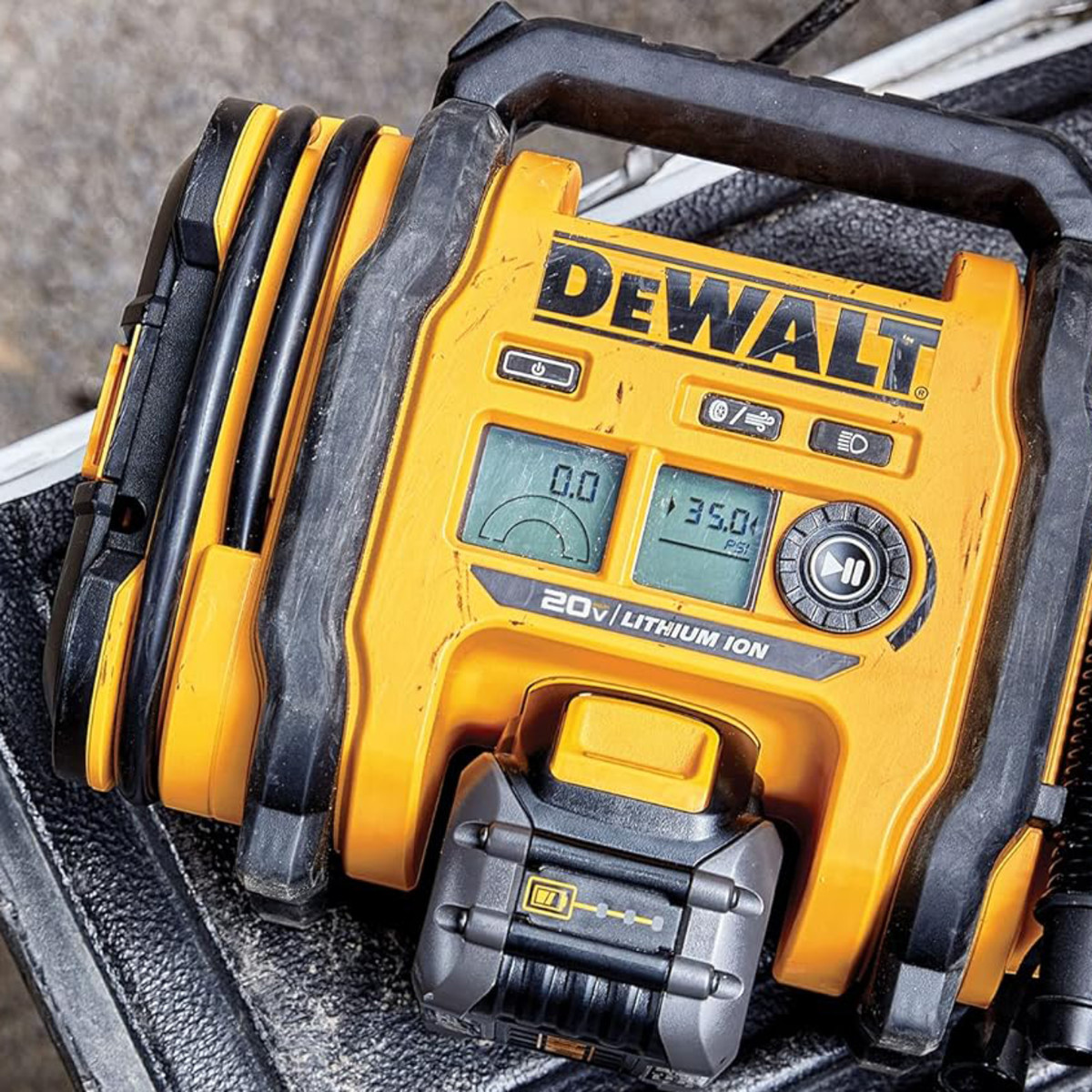 An application scenario or product detail of dewalt tire inflators - Image 17