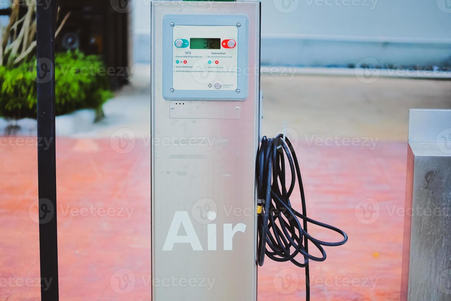 An application scenario or product detail of gas station tire inflator - Image 6