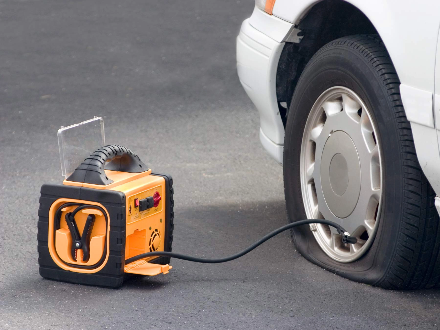 An application scenario or product detail of good air compressor for tires - Image 12