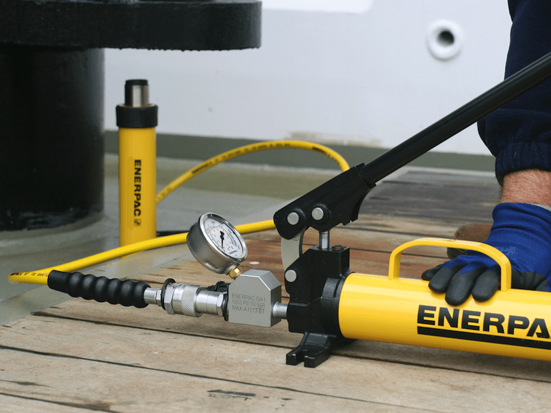 An application scenario or product detail of hand held pump - Image 2