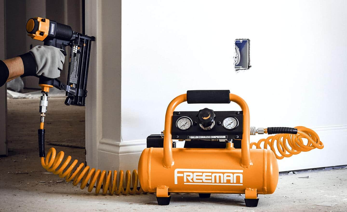 An application scenario or product detail of handheld air compressors - Image 16