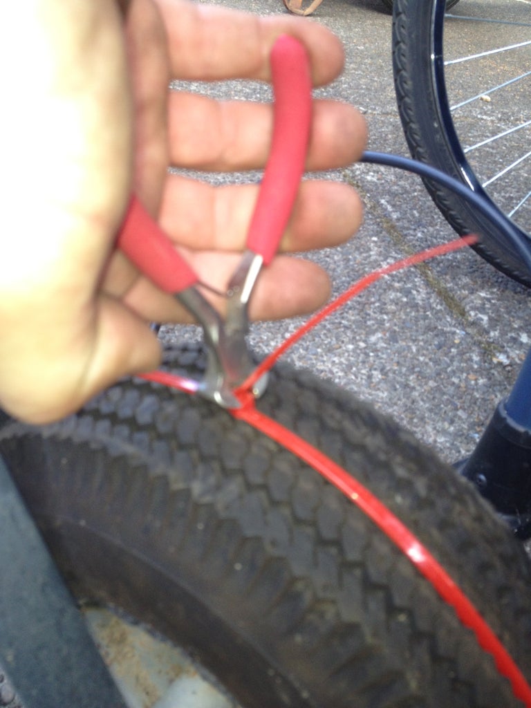 An application scenario or product detail of how to inflate a tubeless tire - Image 20