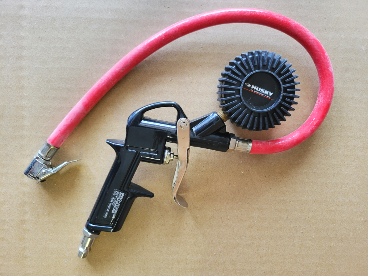An application scenario or product detail of husky tire inflator - Image 17