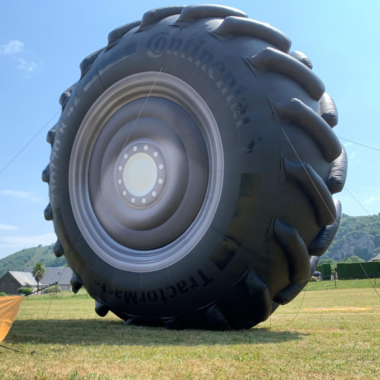 An application scenario or product detail of inflatable tires - Image 10