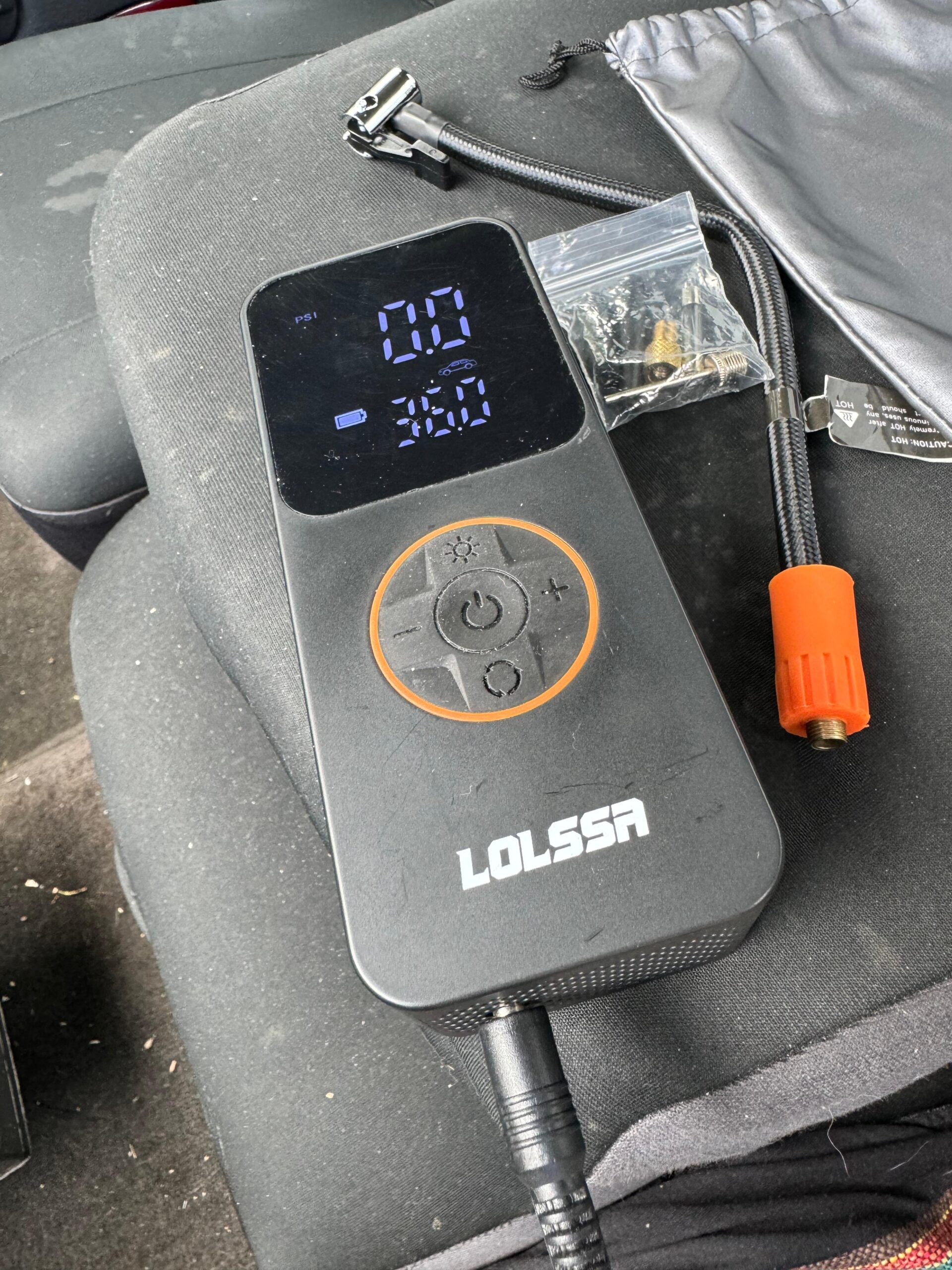 An application scenario or product detail of lolssa tire inflator - Image 5