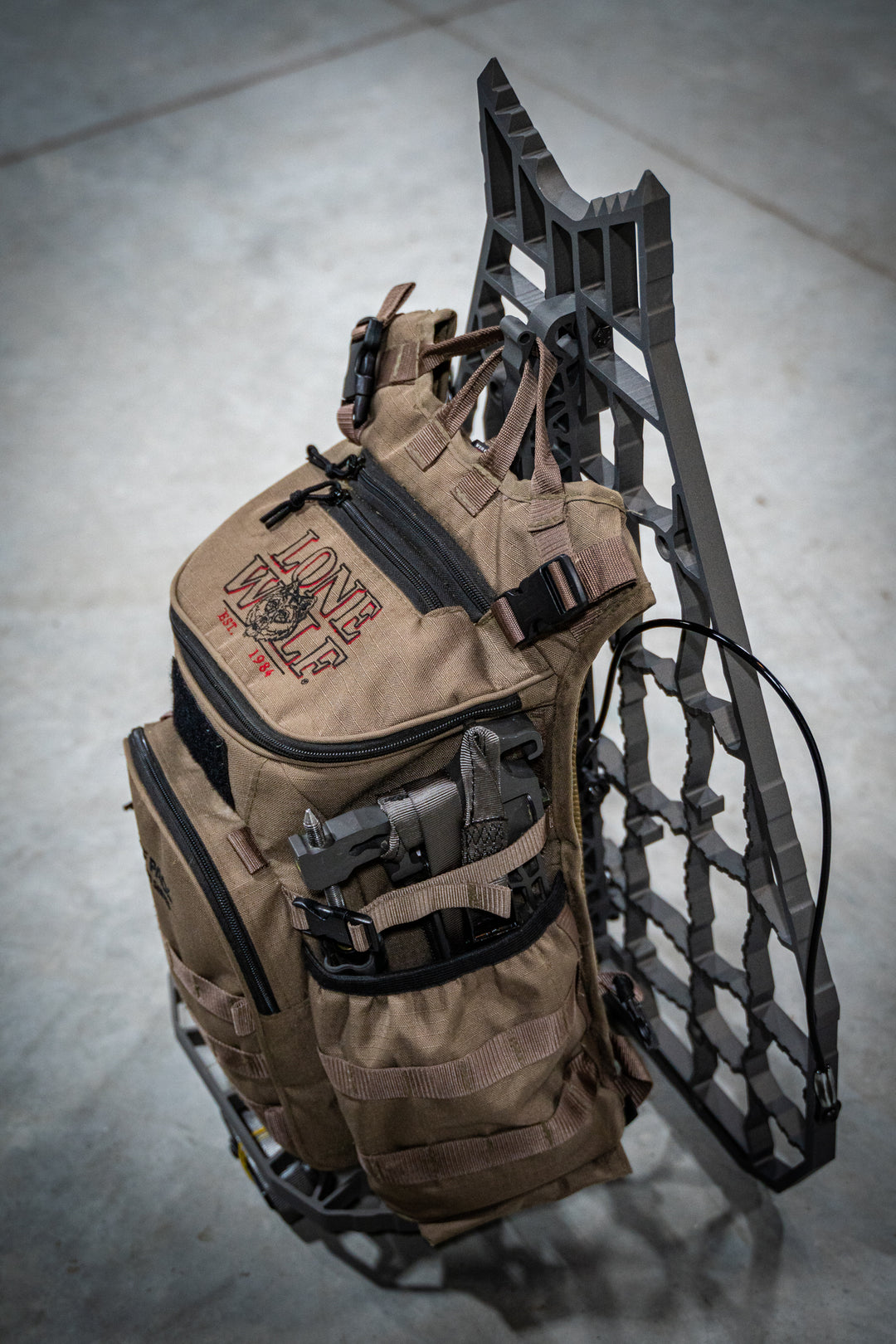 An application scenario or product detail of lone wolf bags - Image 6