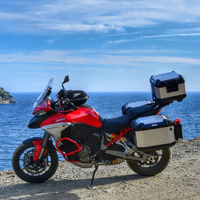 An application scenario or product detail of luggage on motorcycle - Image 12