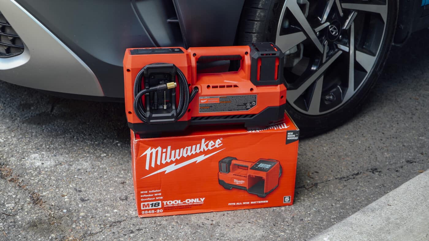 An application scenario or product detail of milwaukee cordless tire inflator - Image 5