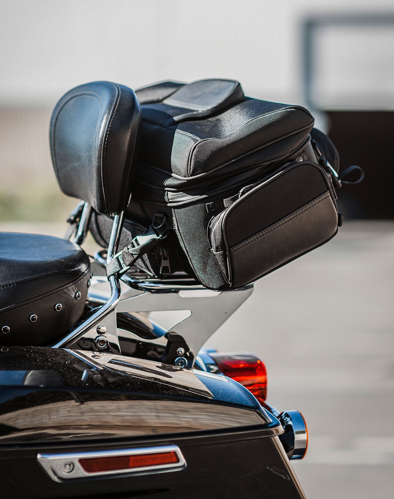 An application scenario or product detail of motorcycle bags for luggage rack - Image 2