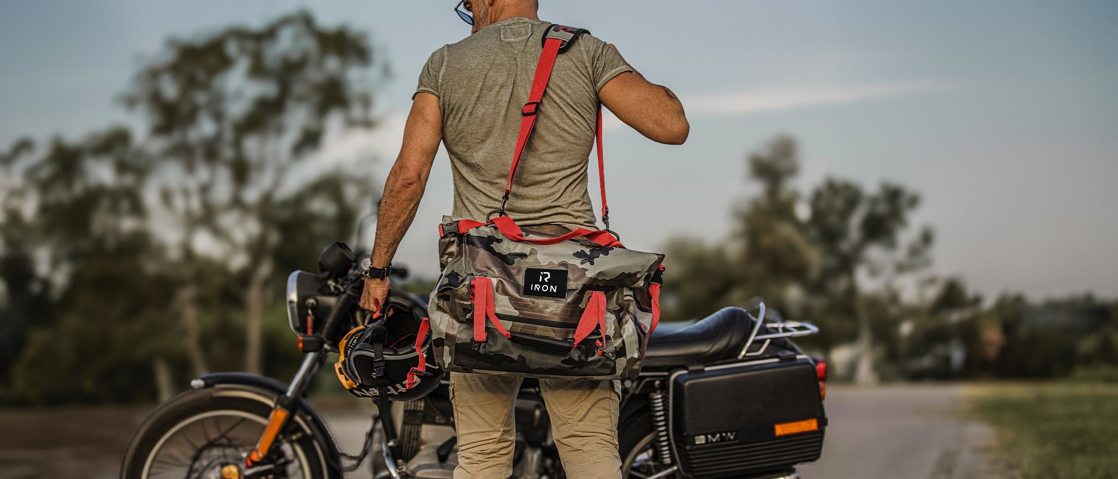 An application scenario or product detail of motorcycle carry bags - Image 20