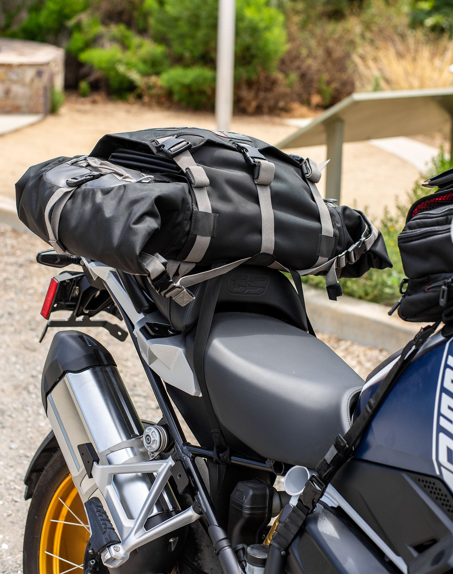 An application scenario or product detail of motorcycle duffel bag - Image 4