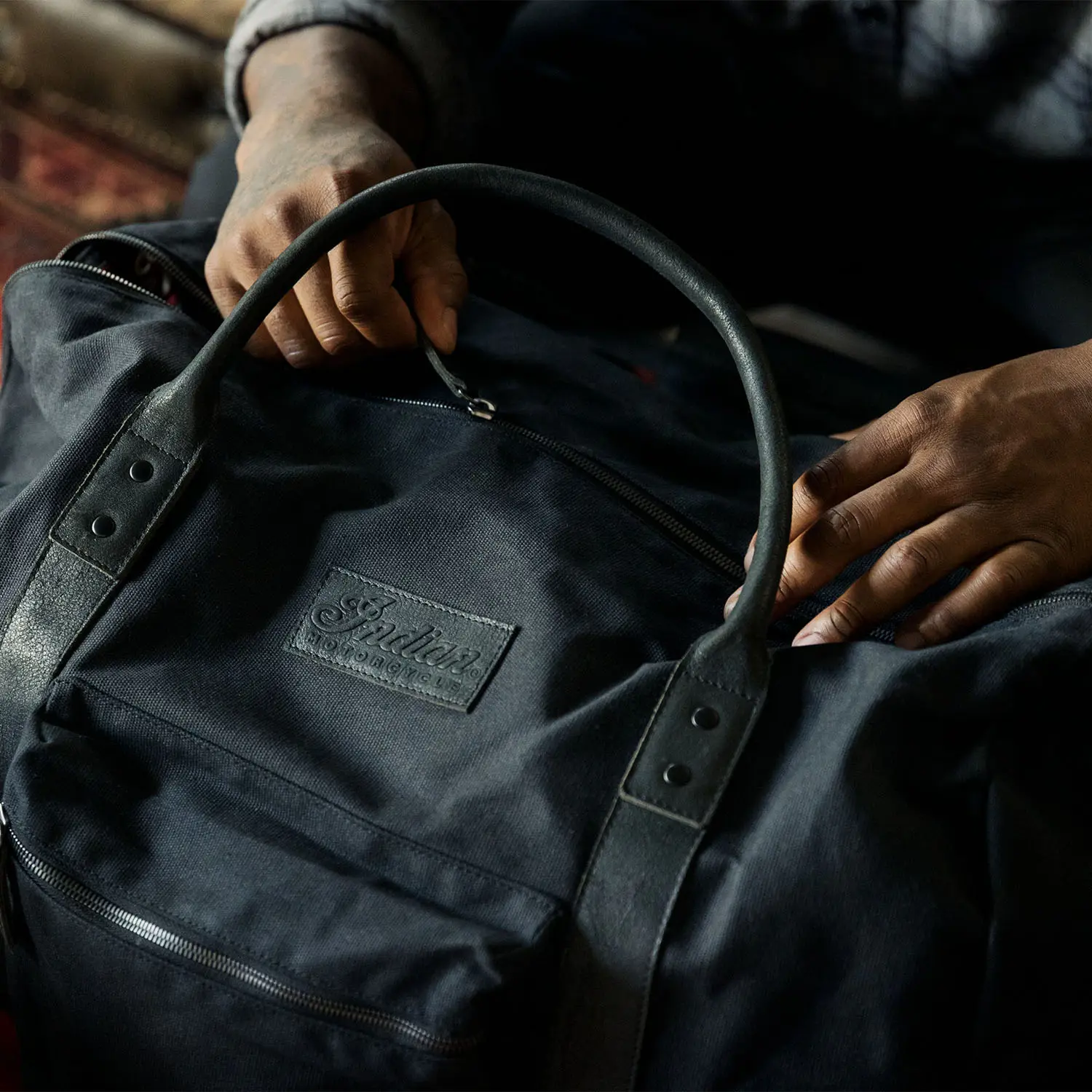 An application scenario or product detail of motorcycle duffel bags - Image 21