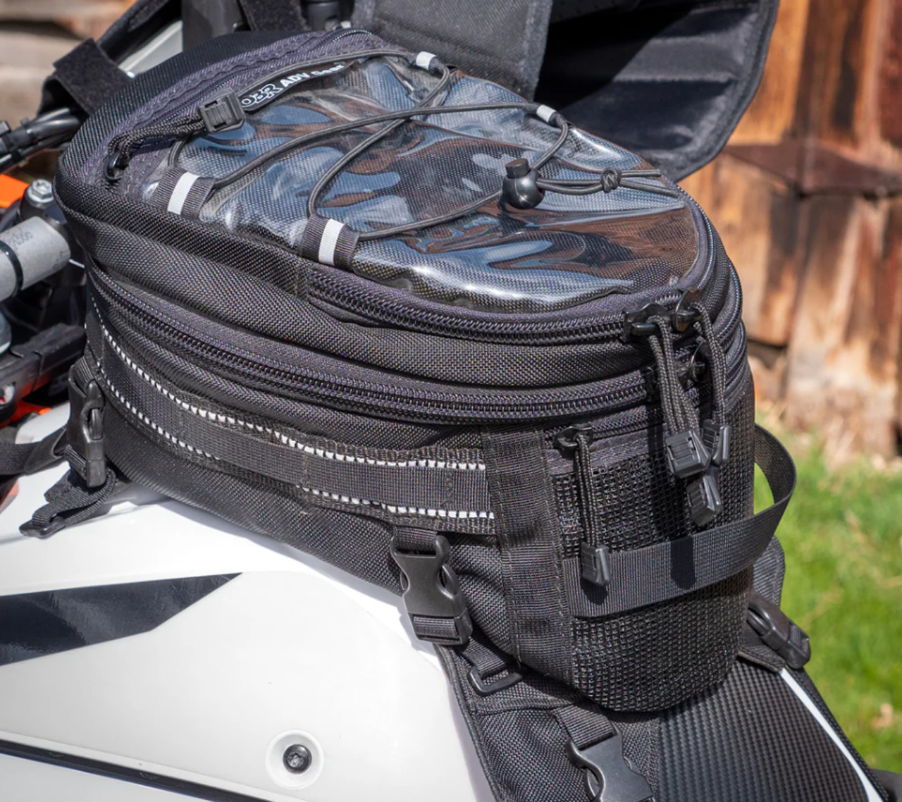 An application scenario or product detail of motorcycle gear bags - Image 17