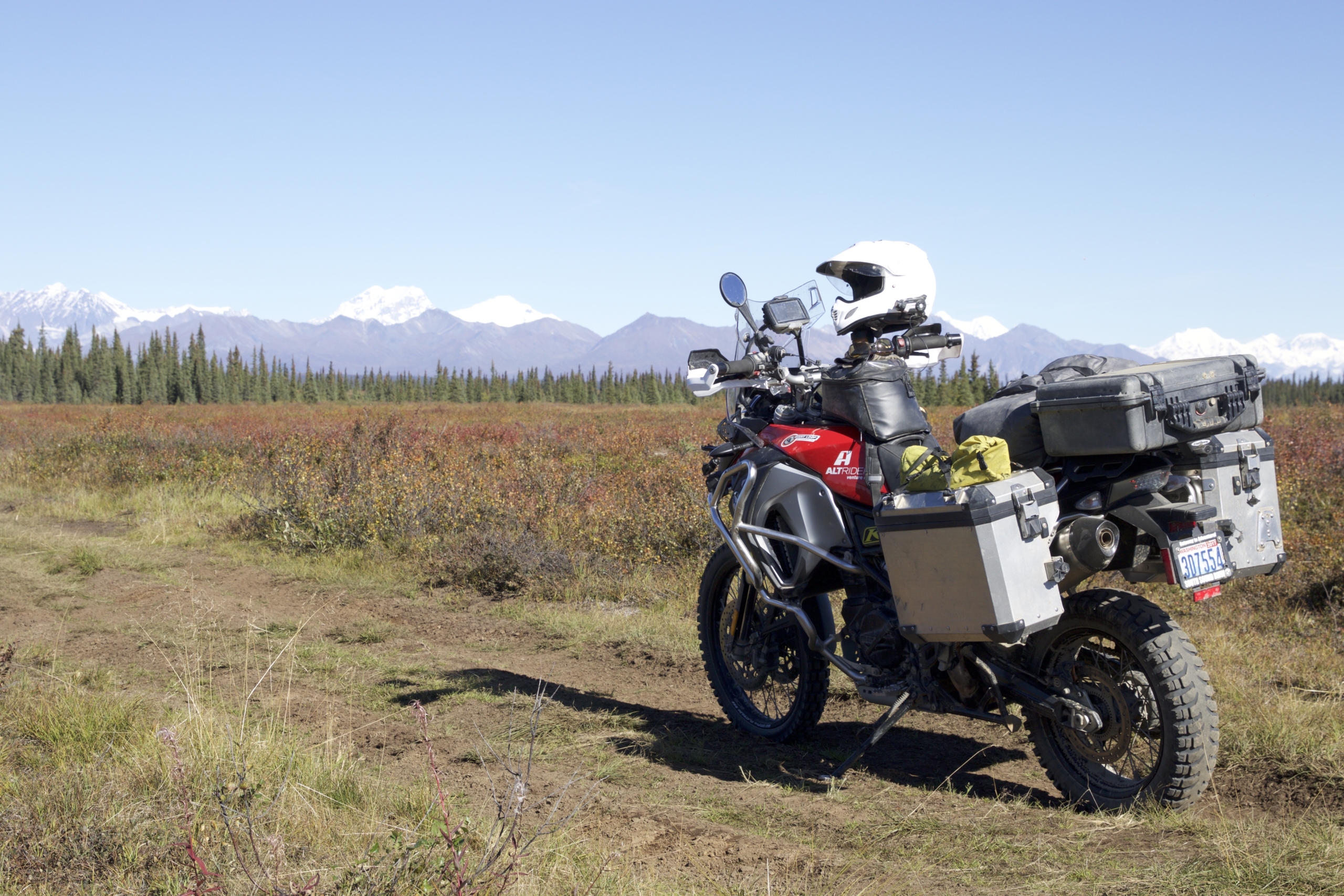 An application scenario or product detail of motorcycle hard cases - Image 5