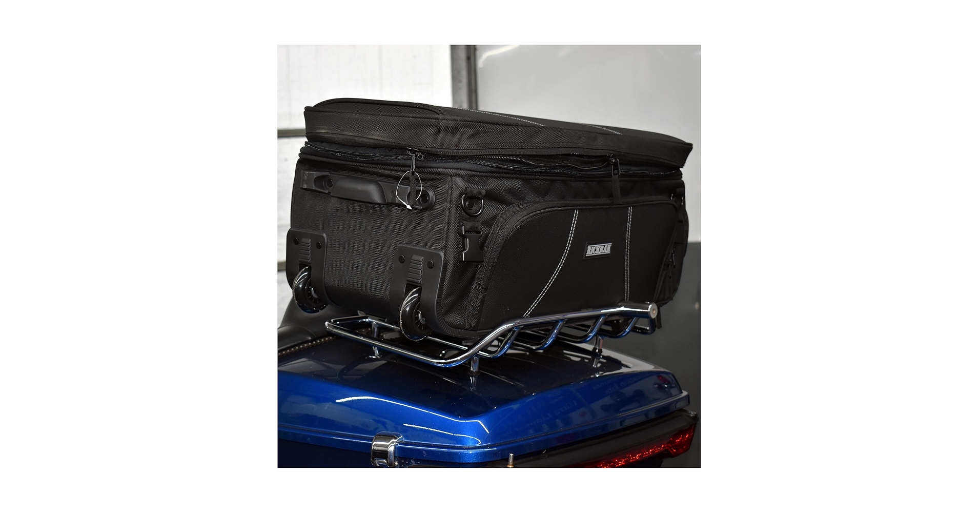 An application scenario or product detail of motorcycle roller luggage - Image 11