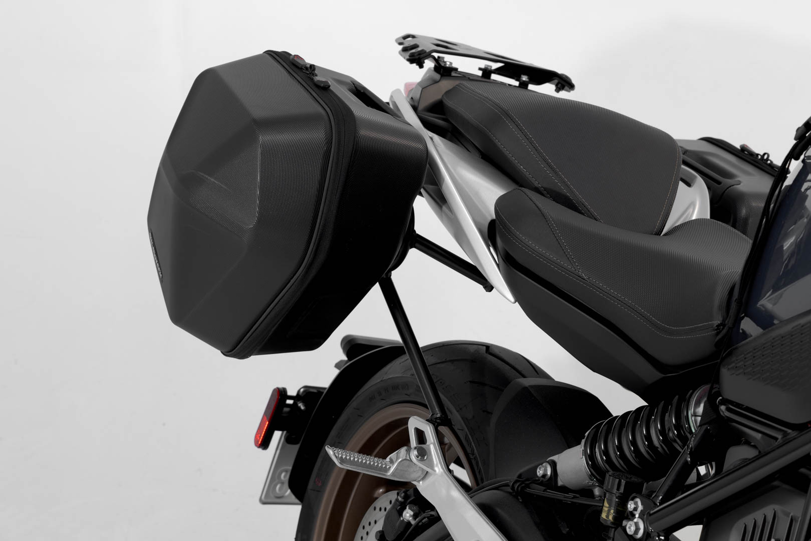 An application scenario or product detail of motorcycle side cases - Image 13