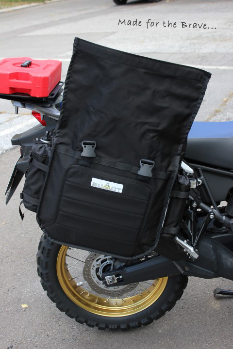 An application scenario or product detail of motorcycle soft panniers uk - Image 19